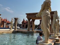 -泉城欧乐堡戏水湾艺术养生温泉