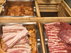 -金滏山烤肉·海鲜·火锅自助餐厅(襄阳万达店)