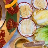 杭州人均50火锅太爽了，火锅呼啦圈全是肉！