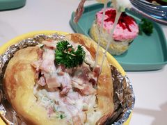 培根黑蒜风味芝士烤土豆-库滋明·俄罗斯特色美食(中央大街店)