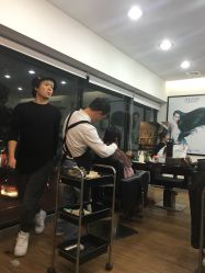 -曼都发型