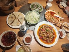 -大众跷脚牛肉馆·非遗传承单位(峨眉山店)