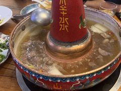 苏尼特羔羊肉-毛辣果·贵州红酸汤牛肉火锅(西单店)