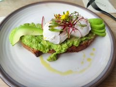 牛油果温泉蛋吐司-O'mills Sourdough Bakery&Bistro(永嘉路店)