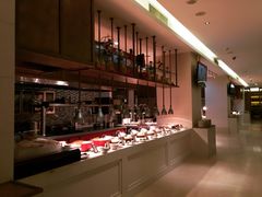 自助取餐区-海口绿发希尔顿酒店-田园汇自助餐·三文鱼·海鲜