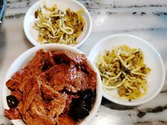 面筋浇头里的面筋-功德林(南京西路店)