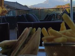 -时光吧·大堂吧·丽江和府洲际度假酒店