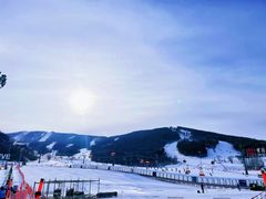-中旅松花湖滑雪场