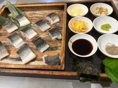 -围炉肉舍•炭烤活鳗•丹东海鲜烤肉(步行街店)