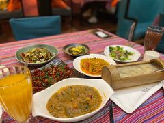 -香巴拉云南餐厅(华莱坞店)