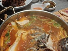 -野山舂·贵州现舂酸汤牛肉(民生路店)