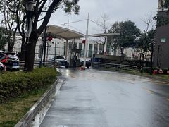 -海底捞火锅(曹安公路店)