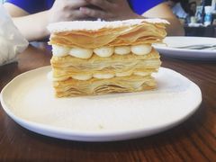 -ROAST coffee & eatery