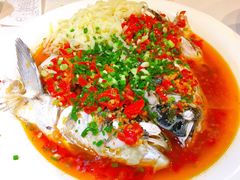 剁椒蒸水库鱼头-红城阁·上海味道(四平路店)