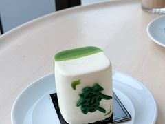 -看得到风景的咖啡馆(白玉兰广场店)
