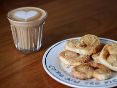 小蝴蝶酥-上海哈尔滨食品厂(淮海中路店)