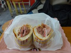 -Bánh Mì Huynh Hoa