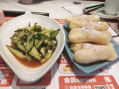 -黄记煌三汁焖锅(新佳丽江汉路店)