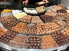 -Laderach 莱德拉(上海环贸iapm店)