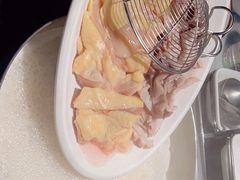 -尚尚仙·酸汤猪手·猪肚鸡火锅(华联万柳购物中心店)