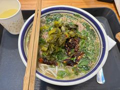 -云阿蛮云南生烫牛肉米线(奉贤路店)