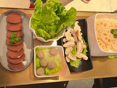 -左庭右院鲜牛肉火锅(金山万达店)