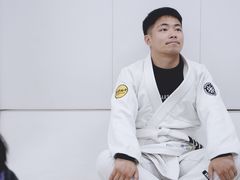 -菠萝格斗巴西柔术训练馆