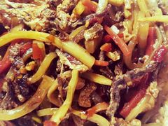 鱼香肉丝盖浇饭-郑家包子牛肉拉面(尚勤路店)