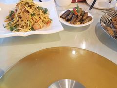 -喜乐餐厅•灯笼虾球首创者•本地小海鲜(二马路店)