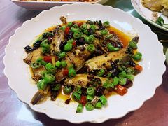 干烧耗儿鱼-洪霞餐馆