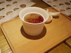 蔓越莓桃胶炖银耳-炖物24章·顺时轻养茶(杭州大厦店)