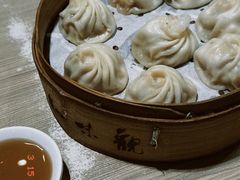 精品虾肉小笼包-知味观(湖滨店)