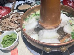 -洞庭洲·防空洞火锅·铜锅涮肉·烧烤(新百广场店)