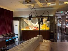 -半岛翡丽海鲜自助餐厅(观风亭店)