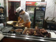 -闫家驴肉火烧(五四店)