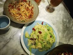 手撕圆白菜-懒人盐府人家(航天桥店)