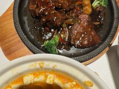 -八府香鸭·啫啫煲(华山路店)