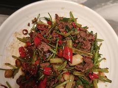-东口码头·烧鸽子·鱼头泡饼·地方菜(金鹰悦城店)