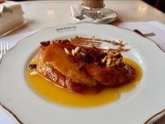 -Majestic Café