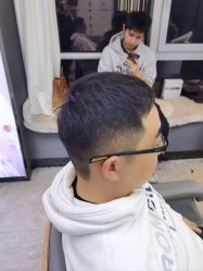 -藤野造型烫发染发