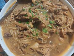 小鸡炖蘑菇-李老哈·东北菜(宋园路店)