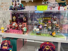 -泡泡玛特POPMART(国金街店)