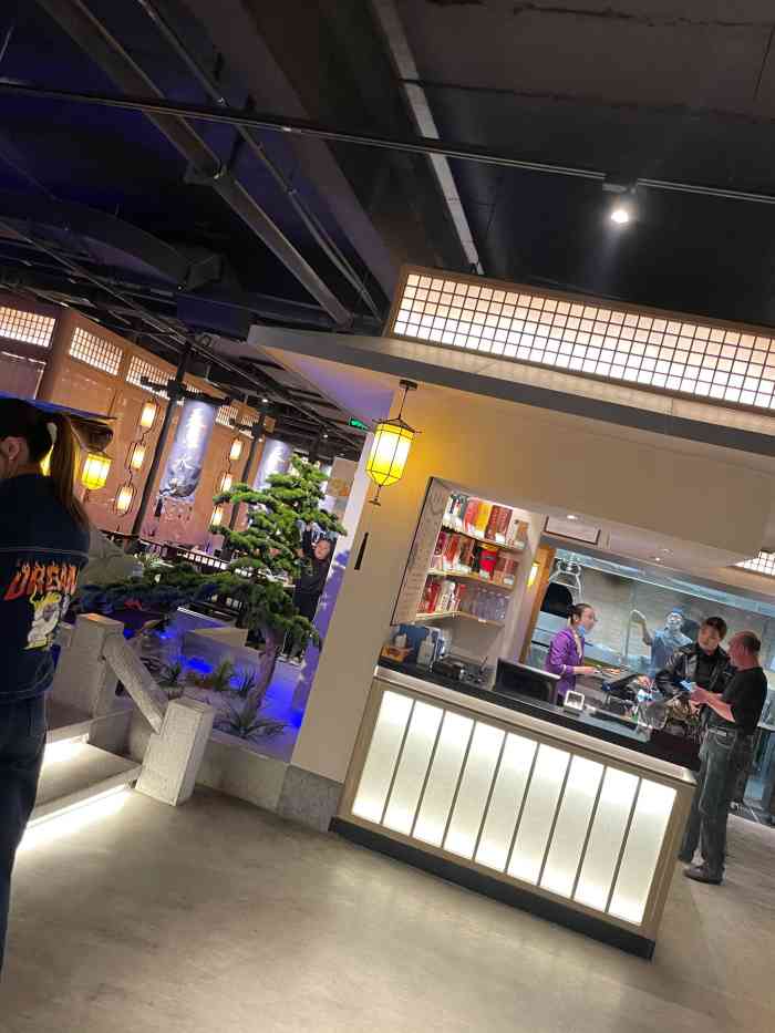 大红门烤鸭店-"位置:小商品街和步行街路口东100米路南.