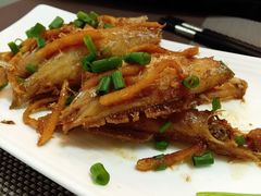 芭提雅香煎剥皮鱼-铁道茶苑.色稷餐厅(莲花南路店)
