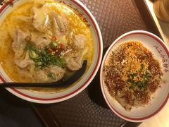 -八二小区抄手(龙湖上城天街店)