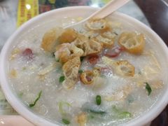 艇仔粥-燊意布拉肠云吞面(中山四路店)