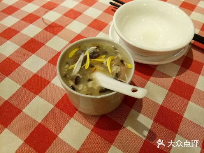 龙桥私厨·姜花菊花过桥鱼·顺德菜(容桂店)图片