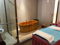 -苑苑vbeauty科技美容SPA