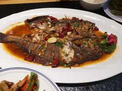 -鱼鲜饭香·招牌汽锅剁椒鱼头王