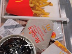 -麦当劳(上海虹桥站30B检票口楼上)